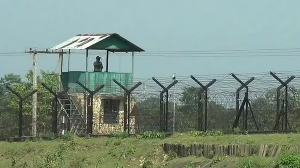 সাতক্ষীরা সীমান্তে বিজিবির গুলি, পালিয়ে গেল দুই ভারতীয়