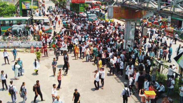 Students Protest by Blocking Roads at New Market, Causing Disruptions for Commuters