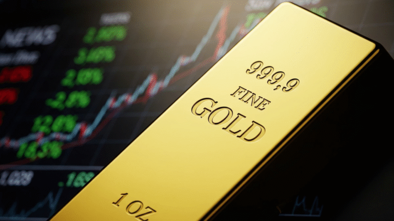 Gold Breaks $4,000 an Ounce for First Time Amid Global Uncertainty