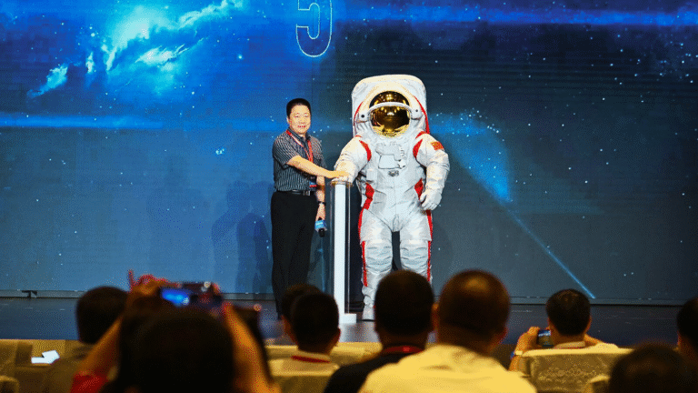 China Confirms Goal to Land Astronauts on the Moon by 2030, Introduces New Space Station Crew