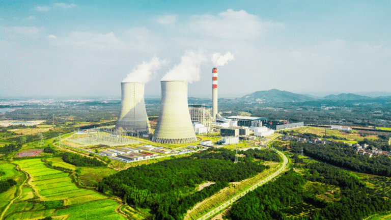 Iran to Build Eight New Nuclear Power Plants with Russian Support