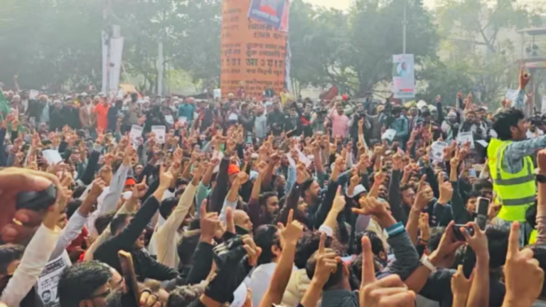 Inquilab Mancha Blocks Shahbag Again Demanding Justice for Osman Hadi