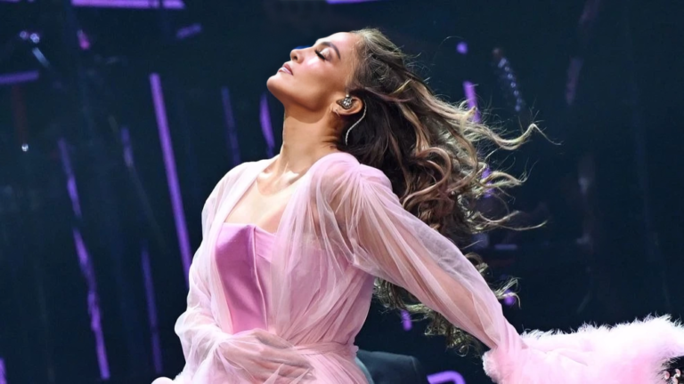 Jennifer Lopez Reflects on Love and Reinvention During Las Vegas Show