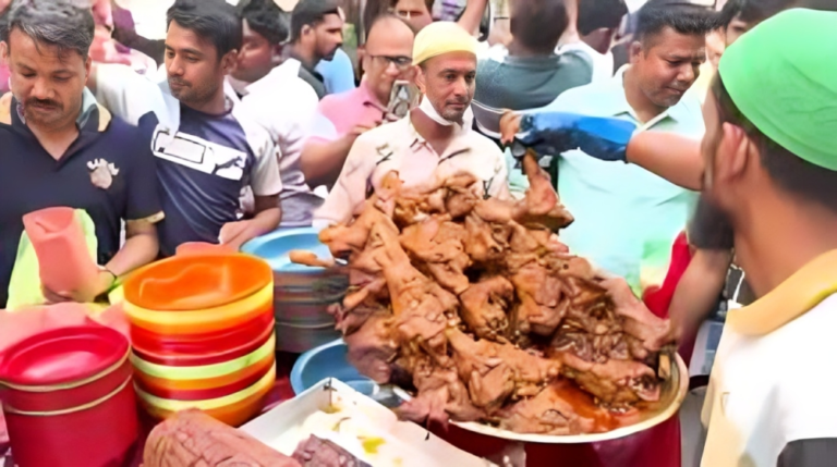 Chawkbazar Comes Alive as Iconic Iftar Market Draws Crowds Ahead of Ramadan