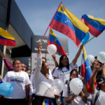 Families of Venezuelan Political Prisoners Rally Outside Helicoide: “Freedom, Now!”