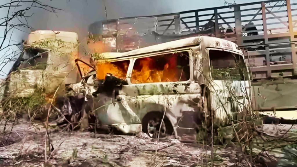 16 Killed in Yemen After Minibus and Fuel Truck Collide in Abian Province