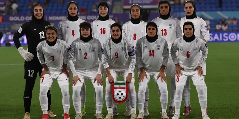 Iranian-Australian Fans Jeer as Iran Women’s Team Sings Anthem After Earlier Silent Protest