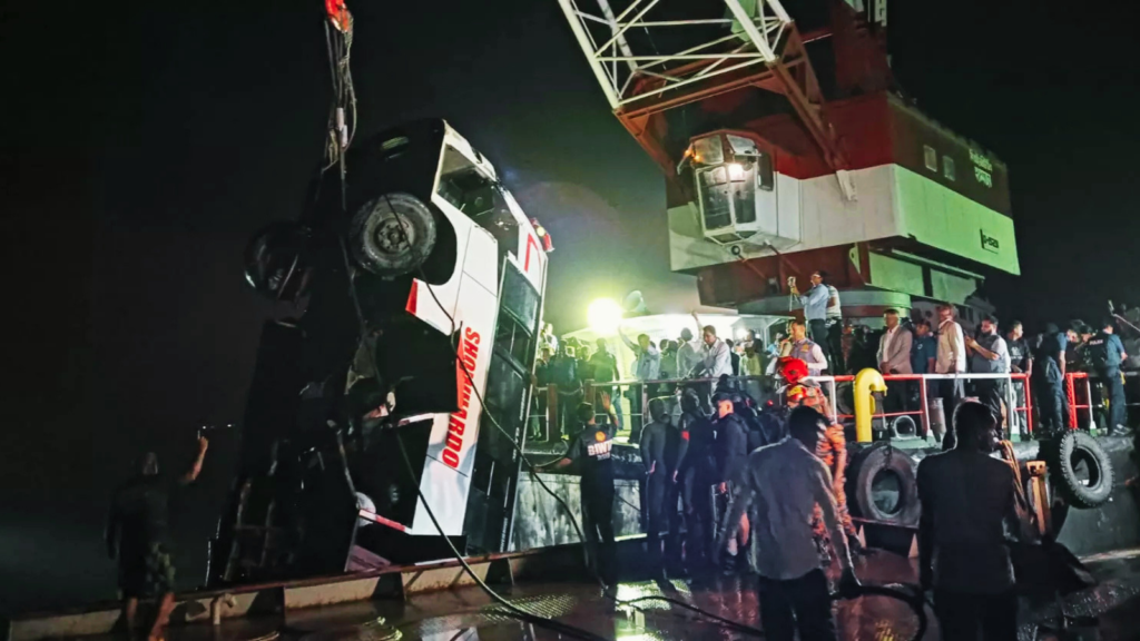 Death Toll Rises to 24 After Bus Plunges Into Padma River at Daulatdia Ghat