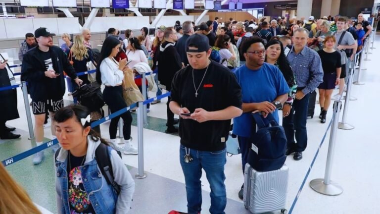 Trump Plans to Send ICE Agents to Airports as Shutdown Deepens TSA Staffing Crisis