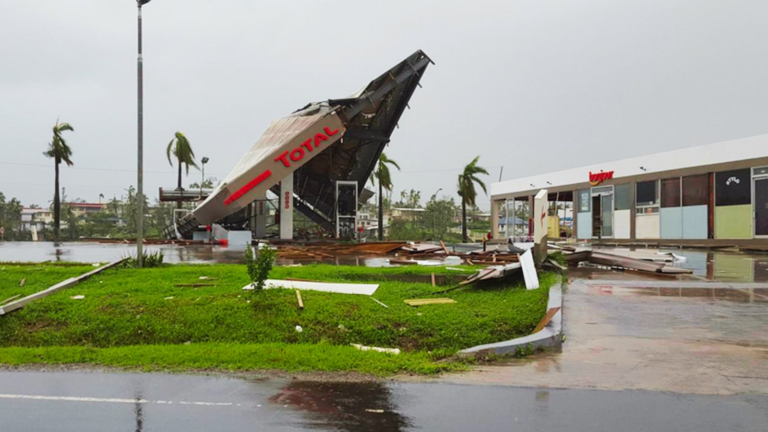Cyclone Vaianu Throws Fiji Into Chaos as Flights Divert and Travellers Endure Turbulent Ordeal