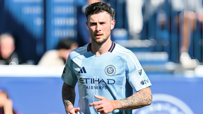 Socceroos Sweat on Aiden O’Neill’s Fitness After Midfield Star Suffers Ankle Injury