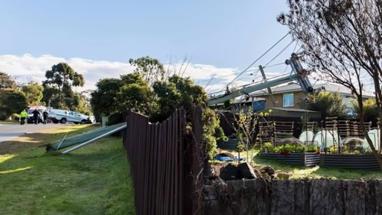 One Seriously Injured as Early-Morning Crash Cuts Power to Hundreds in Blackmans Bay