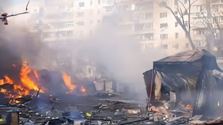 Ukraine Strikes Russian Oil Refinery and Drone‑Linked Sites in Overnight Attacks, Kyiv Targets Infrastructure in Krasnodar and Occupied Crimea