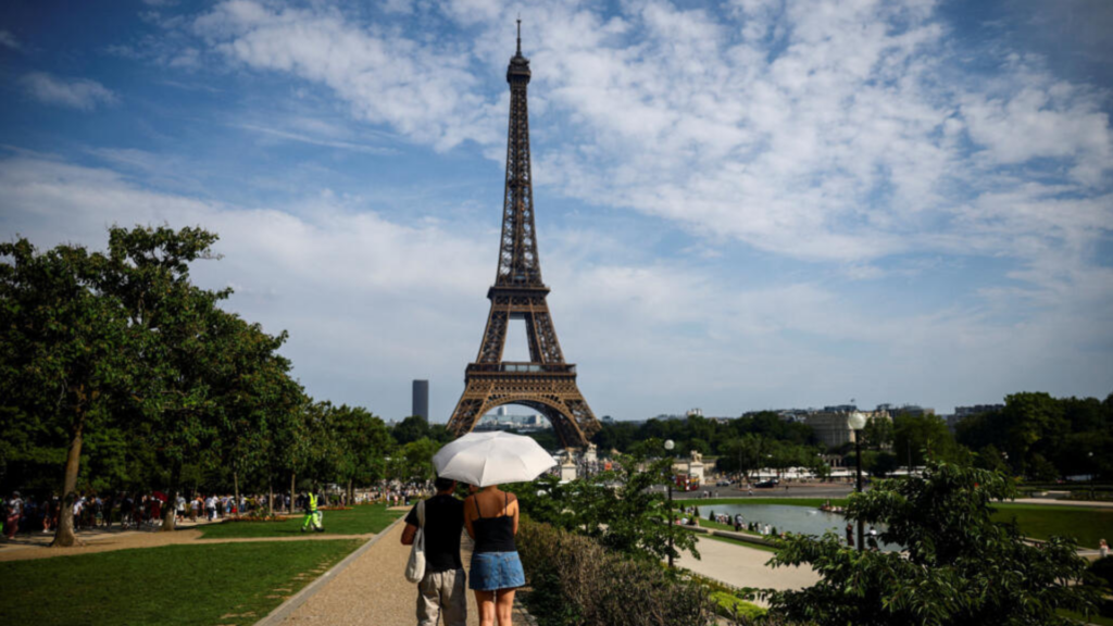 Eiffel Tower to Close Early as Extreme Heatwave Grips Paris