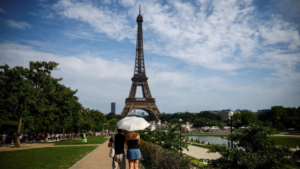 Eiffel Tower to Close Early as Extreme Heatwave Grips Paris