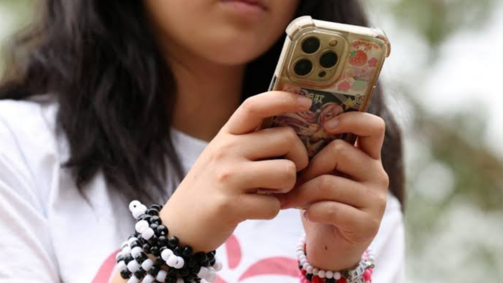 Luxon Pushes for Under‑16 Social Media Ban, Citing “Harm to a Generation” of New Zealand Children