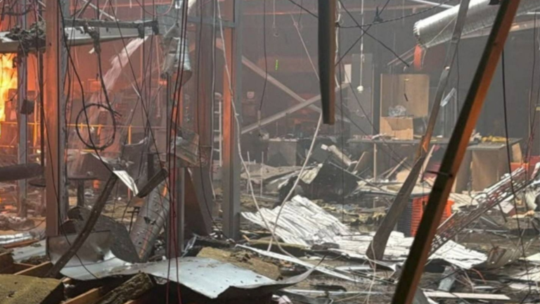 Rescuers Race Against Time After Deadly ‘Double‑Tap’ Strike on Kryvyi Rih Shopping Centre