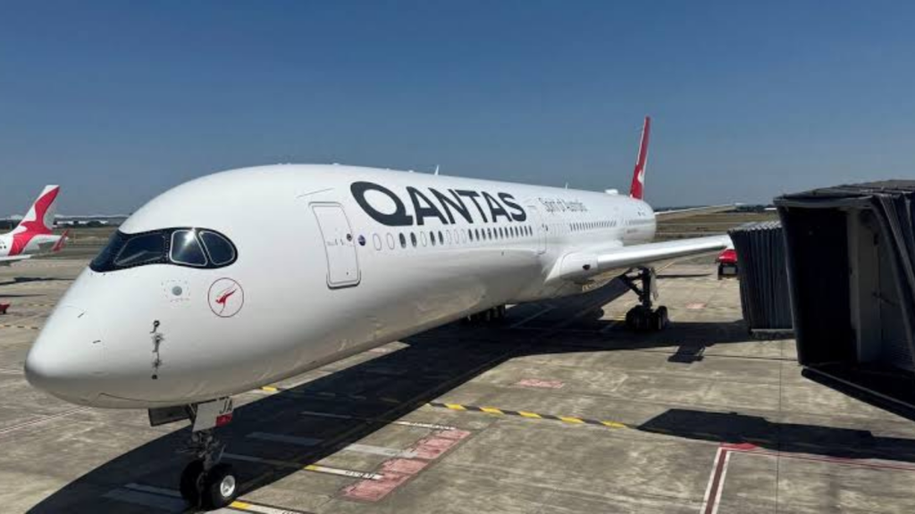 Qantas Ground Crews Vote Overwhelmingly for Strike Action as Pay Dispute Escalates