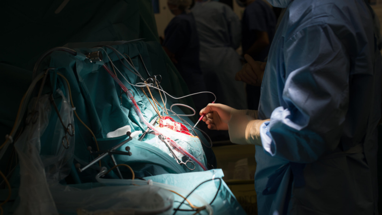 World’s First AI‑Assisted Brain Surgery Removes Tumour Safely in Groundbreaking Medical Milestone