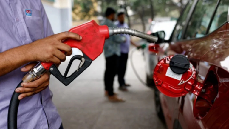 BSTI Shuts Down Five Fuel Pumps in Jatrabari Filling Station Over Measurement Irregularities