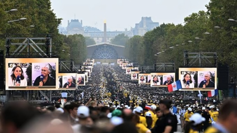 Hundreds of Thousands Attend Pope Leo XIV’s Open-Air Mass in Paris
