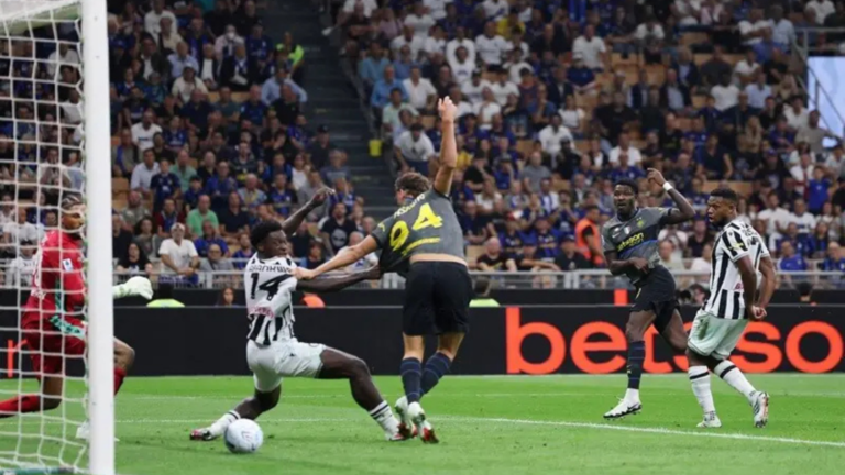 Inter Rally From Two Goals Down to Defeat Udinese, Stay Level With Roma at Top of Serie A