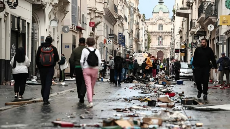 France Imposes Targeted Curfews as Authorities Move to Prevent Further Unrest
