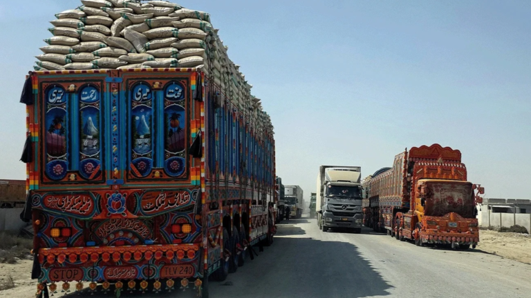 Thousands of Trucks Remain Stranded at Iran-Pakistan Border Amid Trade Disruptions