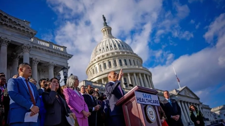 Poll Signals Trouble for Republicans Ahead of US Midterm Elections