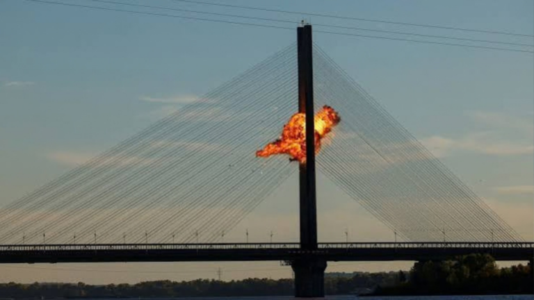 Russian Drone Strikes Target Key Kyiv Bridges for Fourth Consecutive Day