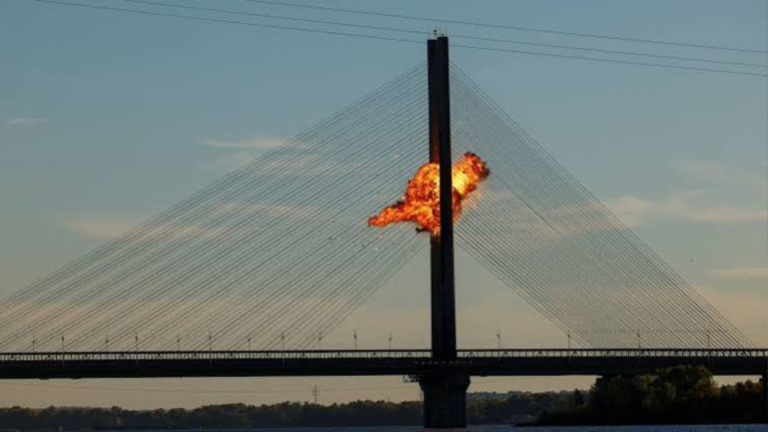 Russian Strikes on Kyiv Bridges Raise Fears of City Being Cut in Two
