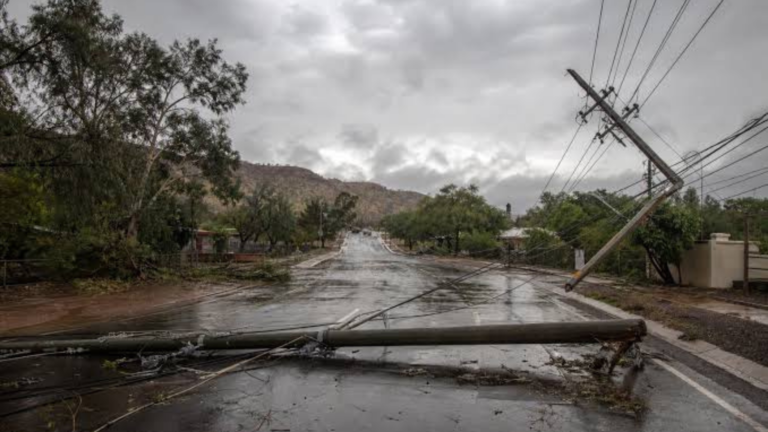 Severe Storm Leaves 9,000 Properties Without Power in Central Australia